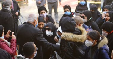 صور.. توافد محبى الدكتورة عبلة الكحلاوى وشخصيات عامة لأداء صلاة الجنازة