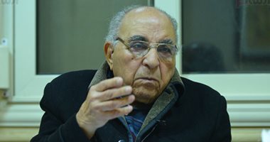 دكتور يحيى الرخاوى يتحدث لـ"اليوم السابع" عن أزمة كورونا والصحة النفسية للمصريين: الوباء زاد الاضطرابات النفسية سوءاً.. زيادة حالات رهاب المرض والموت ووسواس النظافة.. وتوحد جهود العالم لمواجهة عدو مشترك