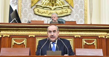 وزير الطيران: تذكرة شرم والغردقة 2150 جنيها فقط لتشجيع السياحة الداخلية 