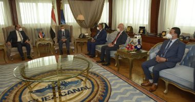 رئيس هيئة قناة السويس يبحث مع أعضاء النواب والشيوخ سبل التعاون لتحقيق التنمية