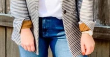 اعرفى إزاى تلبسى الجينز البوى فريند مع الملابس الشتوية.. 4 أفكار