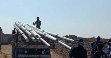 تركيب 118 عمود إنارة مقابر قرية "هو" فى قنا