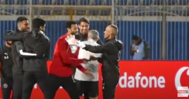 شاهد ماذا دار فى أول لقاء بين الشناوى وإكرامى فى مباراة الاهلي وبيراميدز
