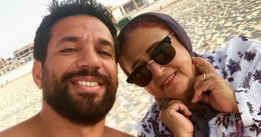 حسن الرداد فى صورة جديدة مع والدته الراحلة: "زمانى كله انا عشته ليك"
