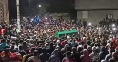 أهالى جمصة البلد بدمياط يشيعون جثمان اب وولديه توفوا فى حادث مرورى