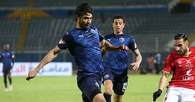 "الفتاق" يُهدد مشاركة على جبر مع بيراميدز فى مواجهة الرجاء 
