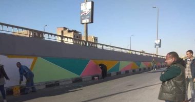 طلاء واجهات كبارى مدينة قنا ضمن مبادرة "قنا تتجميل".. صور