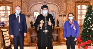 سفير الاتحاد الأوروبى وزوجته يزوران البابا تواضروس للتعارف