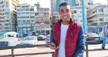 قهوته لها طعم تانى.. قصة مشروع ناجح لشاب بـ10 آلاف جنيه على شط إسكندرية.. فيديو