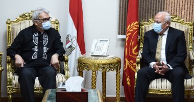 محافظ بورسعيد يوضح لسفير الفلبين بالقاهرة فرص الاستثمار بالمحافظة.. صور