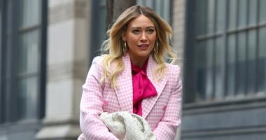 هكذا أخفت هيلارى داف ملامح حملها خلال تصوير مسلسل" Younger "
