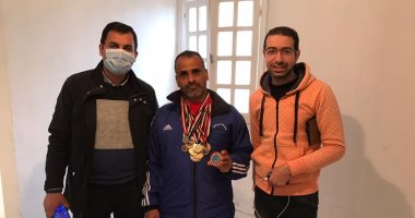"اليوم السابع" يرسم البهجة على وجه بطل ألعاب القوى للمعاقين بعد تسلمه شقة بديلة من محافظة الغربية.. الكابتن عصام الحديدى: مسئولون تواصلوا معى بعد نشر قصتى.. والمحافظ يوجه بمساعدته فى أعمال الفرش.. فيديو وصور