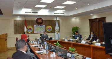 مجلس جامعة مطروح يبحث إعلان جداول امتحانات الفصل الدراسي الأول