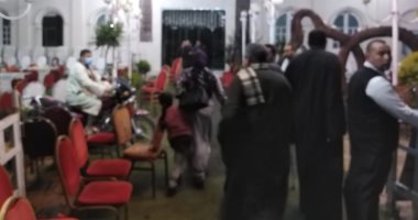 صور.. فض حفل زفاف بقاعة وتشميعها وإزالة فراشة فى دسوق لمنع انتشار كورونا