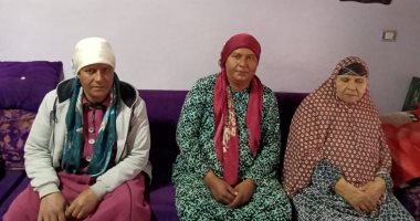 "سيدتان بألف رجل".. مقاولة أنفار وشقيقتها سائق سيارة ربع نقل.. فكيهة: الشغل مش عيب واشتغلت فى معظم الحرف.. ووفرت فرص عمل لأكثر من 7 آلاف عامل.. وفايزة: عشقت قيادة السيارات ولا أهتم بكلام الناس.. فيديو