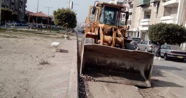 بدء رصف مدخل طريق التفريعة ببورفؤاد عقب انتهاء توصيل خط غاز طبيعى.. صور