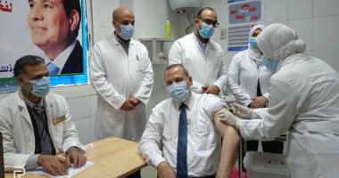 وكيل صحة الدقهلية يتلقى الجرعة الأولى من لقاح كورونا بمستشفى تمى الأمديد