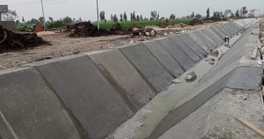 المحافظات تستكمل أضخم مشروع قومى لتبطين الترع لتقليل الفاقد من المياه.. أسوان تطلق مبادرة الرى الحديث مع تبطين الترع.. انطلاق مبادرة "حافظ على ترعتك" بدمياط.. وخط ساخن لرصد إلقاء المخلفات.. صور