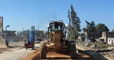 محافظ البحيرة: رصف 15 طريق باعتمادات 210 مليون جنيه.. صور