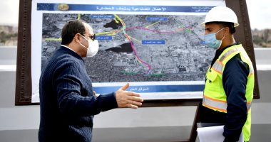 الرئيس السيسي يتفقد عددا من مشروعات تطوير القاهرة الكبرى وأعمال التطوير الجارية بمحيط منطقة السيدة عائشة عقب إزالة المنازل العشوائية.. يوجه بالالتزام بالجداول الزمنية لتنفيذ الأعمال وفق أعلى المواصفات والمعايير