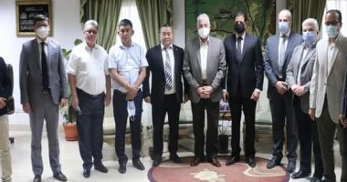 محافظ جنوب سيناء يلتقى ممثلى مؤسسة دولية لمسابقات التراث للترويج لسباقات الهجن