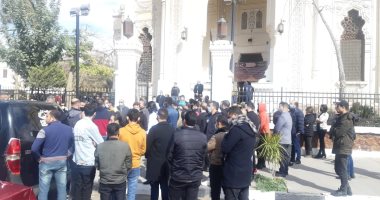 انهيار ياسين السقا فى جنازة جده الراحل محمد الصغير ومنع التصوير نهائيا