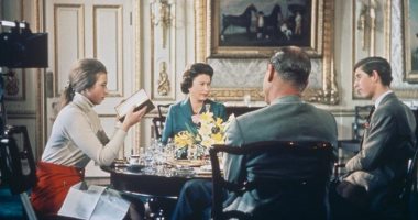 فيلم وثائقى عن العائلة المالكة البريطانية يظهر على يوتيوب بعد منعه فى السبعينيات