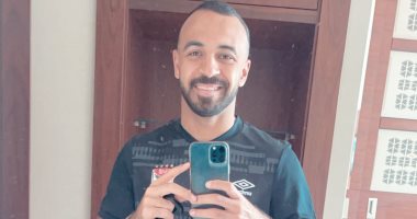 بعد شياكة البدلة.. شاهد قفشة بـ"الشورت والشبشب" قبل مواجهة الدحيل