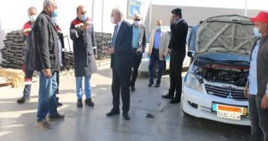 محافظ جنوب سيناء يتابع تحويل السيارات للعمل بالغاز الطبيعى بشرم الشيخ.. صور