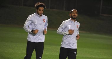 وليد سليمان وهاني يواصلان البرنامج التأهيلي فى مران الأهلي بقطر