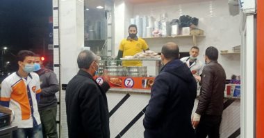 حملات لرفع الإشغالات والنظافة فى مدن كفر الشيخ وتحرير محاضر للمخالفين