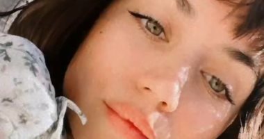 آنا دى أرماس فى كامل أناقتها بعد عودتها للسوشيال ميديا من جديد.. صور