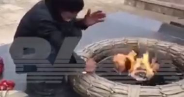 دنس "اللهب الأبدى".. روسى فى قبضة الأمن بسبب حفلة شواء.. فيديو وصور