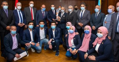 رئيس جامعة طنطا ومحافظ الغربية يكرمان عباقرة الجامعات المصرية