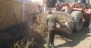 رفع 500 متر أتربة ومخلفات فى حملات نظافة بمدينة أرمنت غرب الأقصر