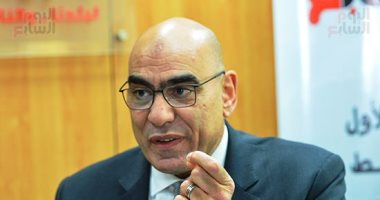 رئيس اتحاد اليد ومدرب المنتخب ووسام نوار فى اليوم السابع بعد إنجاز المونديال.. صور