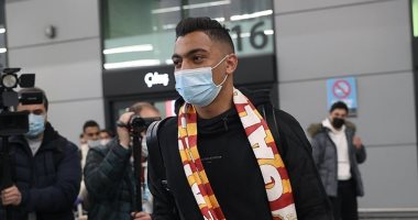 مصطفى محمد ينشر صورة من مطار اسطنبول لبداية الرحلة مع جالطة سراى
