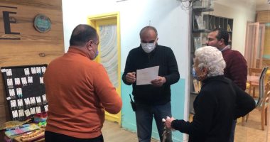 حى الدقى يغلق مركزين للدروس الخصوصية ويرفع اشغالات الباعة.. صور