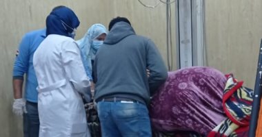 "صحة الشرقية" تستجيب لنداء مريضة سمنة وتنقلها للعلاج بمستشفى الزقازيق.. صور