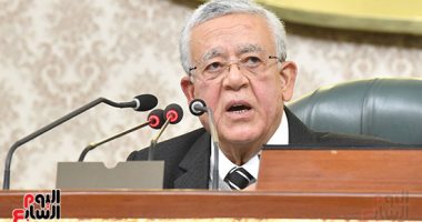 رئيس النواب: "كل يوم بنضرب رقم قياسى فى عدد المتحدثين بالجلسة العامة".. صور