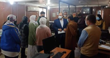 نائب محافظ الجيزة يتفقد المركز التكنولوجى لخدمة المواطنين بالبدرشين