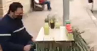 عصام بياع الصبر والصبار.. درس الحقوق وبرع فى تركيب الزيوت والوصفات العلاجية ..فيديو لايف