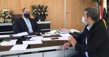 رئيس جهاز حماية المنافسة: تحسن ترتيب مصر بمناخ المنافسة وننتظر السماح بالمراقبة السابقة لصفقات الاندماج والاستحواذ.. محمود ممتاز: انتهينا من 32 قضية وندرس 100 أخرى.. ويؤكد: والرعاية الصحية والغذاء فى الصدارة