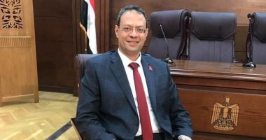مدير قصر العينى الفرنساوى يؤكد انتظام تطعيم الفرق الطبية بلقاح كورونا 