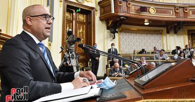 وزير الإسكان للنواب: نفذنا مليون و200 ألف وحدة سكنية بتكلفة 400 مليار جنيه.. صور