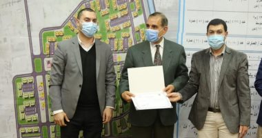 محافظ كفر الشيخ يكرم أوائل الدورات التدريبية بالمحافظة ويشيد بالتدريب الإدارى