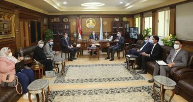 خطة لتطوير منظومة التدريب الإدارى للموظفين فى إدارات كفر الشيخ.. صور