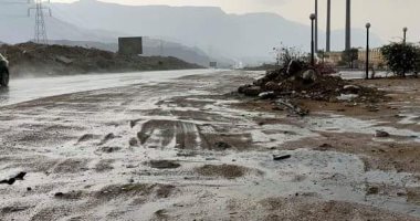 هطول أمطار غزيرة بالعين السخنة بالسويس..صور