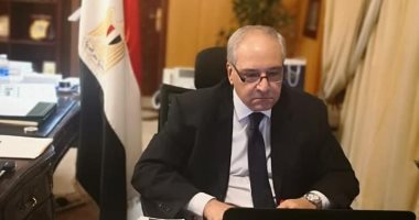 سفير مصر بالرياض يبحث مع وزير الداخلية السعودي تسهيل امور الجالية المصرية 