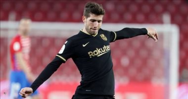 برشلونة يعلن تجديد عقد سيرجي روبرتو وشرط جزائى 400 مليون يورو 